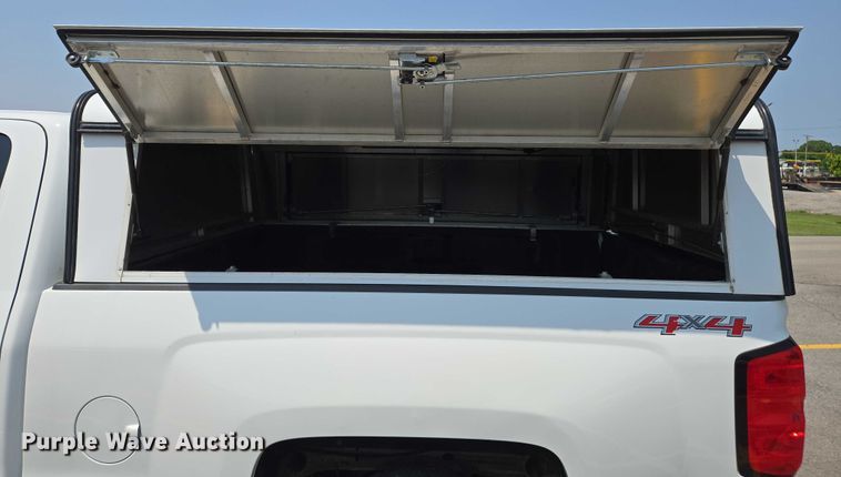 image for item DW7056 2017 Chevrolet Silverado 1500 Double Cab pickup truck