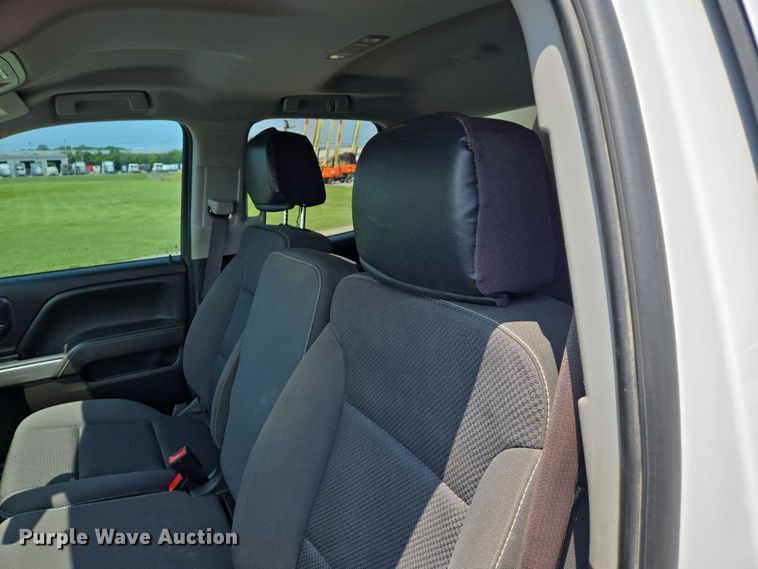 image for item DW7056 2017 Chevrolet Silverado 1500 Double Cab pickup truck