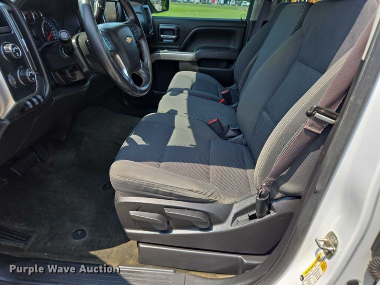 image for item DW7056 2017 Chevrolet Silverado 1500 Double Cab pickup truck