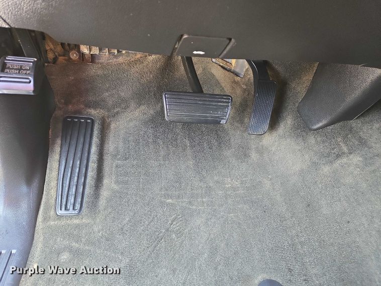 image for item DW7056 2017 Chevrolet Silverado 1500 Double Cab pickup truck