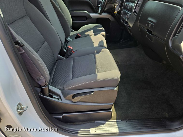 image for item DW7056 2017 Chevrolet Silverado 1500 Double Cab pickup truck