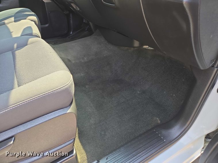 image for item DW7056 2017 Chevrolet Silverado 1500 Double Cab pickup truck