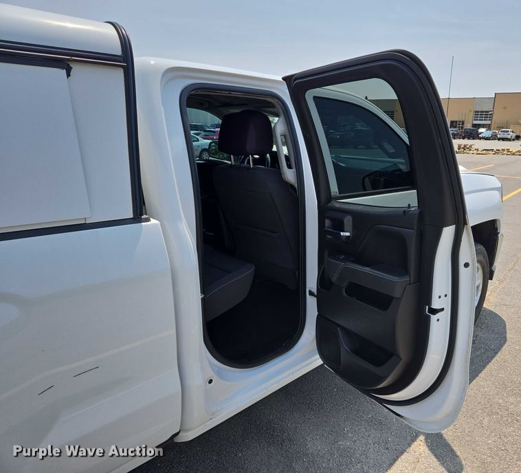 image for item DW7056 2017 Chevrolet Silverado 1500 Double Cab pickup truck