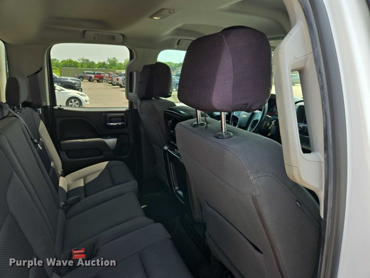 image for item DW7056 2017 Chevrolet Silverado 1500 Double Cab pickup truck