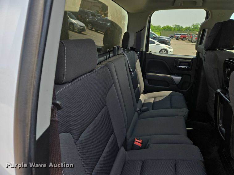 image for item DW7056 2017 Chevrolet Silverado 1500 Double Cab pickup truck