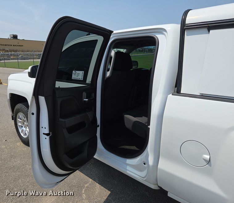 image for item DW7056 2017 Chevrolet Silverado 1500 Double Cab pickup truck