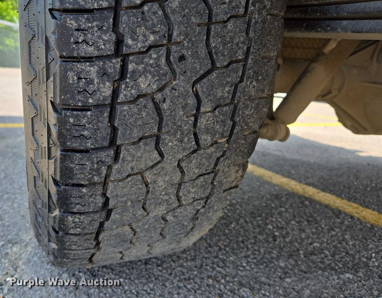 image for item DW7056 2017 Chevrolet Silverado 1500 Double Cab pickup truck