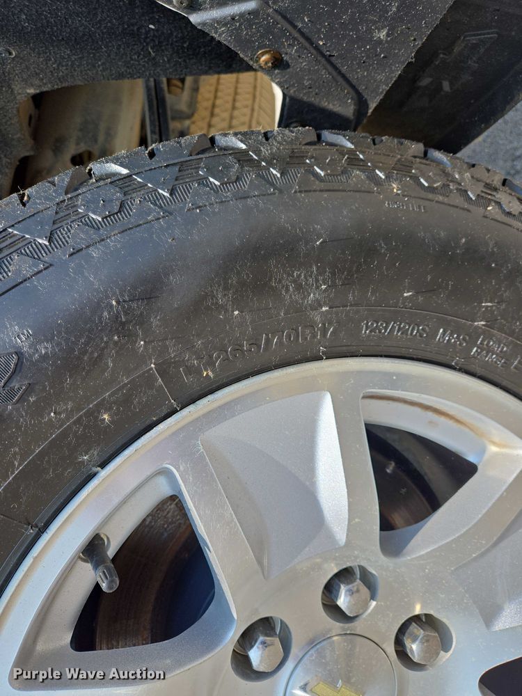 image for item DW7056 2017 Chevrolet Silverado 1500 Double Cab pickup truck