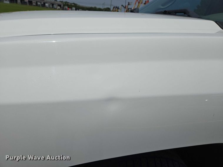 image for item DW7057 2013 Chevrolet  Silverado 1500 Crew Cab pickup truck