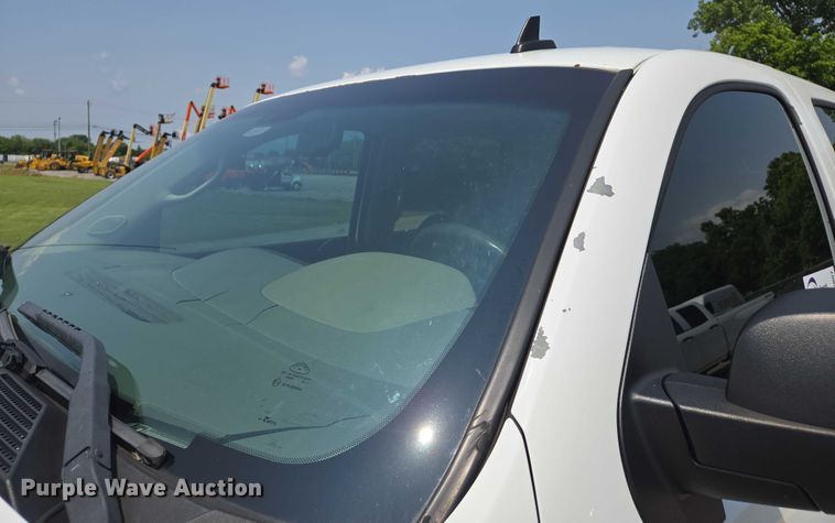 image for item DW7057 2013 Chevrolet  Silverado 1500 Crew Cab pickup truck