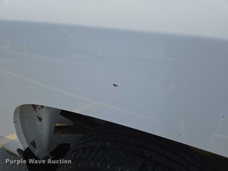 image for item DW7057 2013 Chevrolet  Silverado 1500 Crew Cab pickup truck