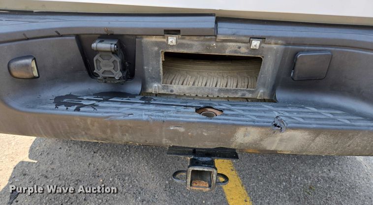 image for item DW7057 2013 Chevrolet  Silverado 1500 Crew Cab pickup truck