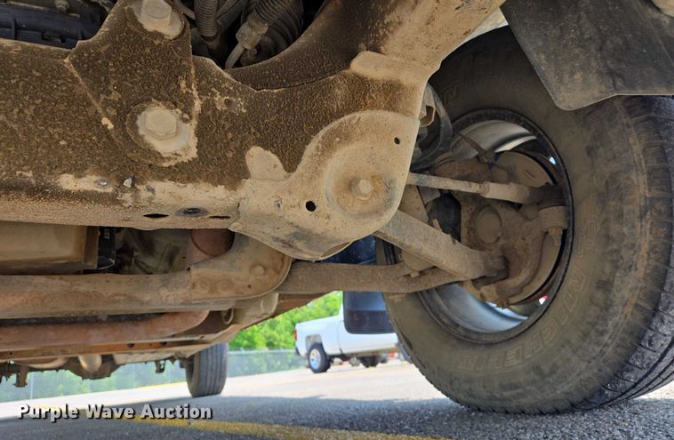 image for item DW7057 2013 Chevrolet  Silverado 1500 Crew Cab pickup truck