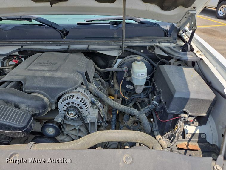 image for item DW7057 2013 Chevrolet  Silverado 1500 Crew Cab pickup truck