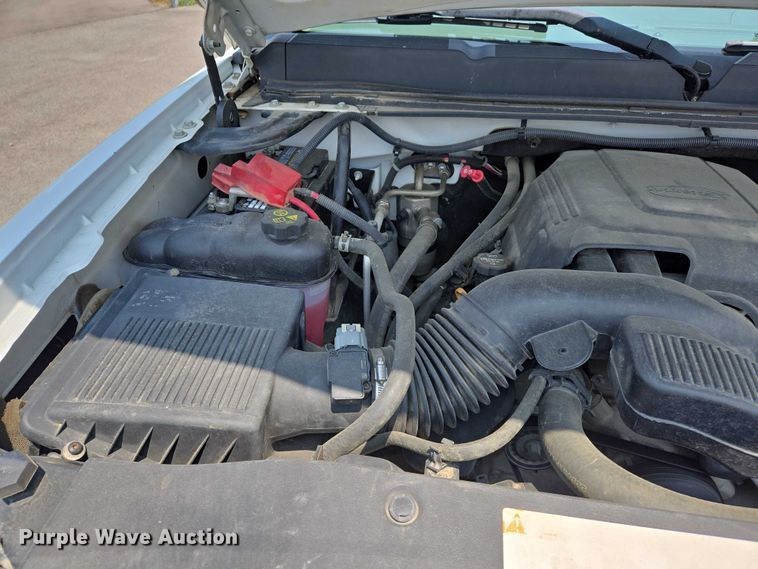 image for item DW7057 2013 Chevrolet  Silverado 1500 Crew Cab pickup truck