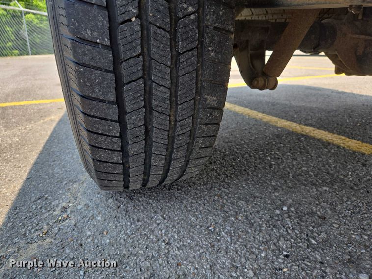 image for item DW7057 2013 Chevrolet  Silverado 1500 Crew Cab pickup truck