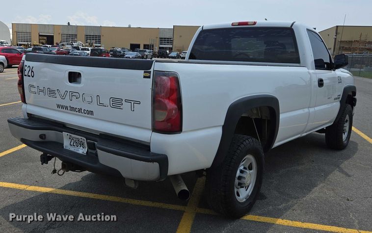 image for item DW7058 2007 Chevrolet  Silverado 2500HD pickup truck