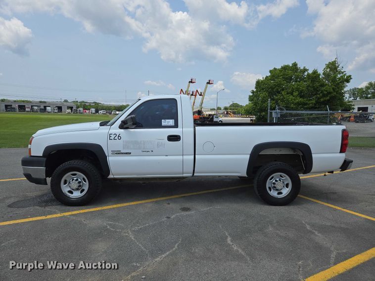 image for item DW7058 2007 Chevrolet  Silverado 2500HD pickup truck
