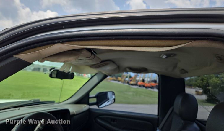 image for item DW7058 2007 Chevrolet  Silverado 2500HD pickup truck