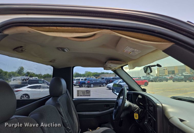 image for item DW7058 2007 Chevrolet  Silverado 2500HD pickup truck