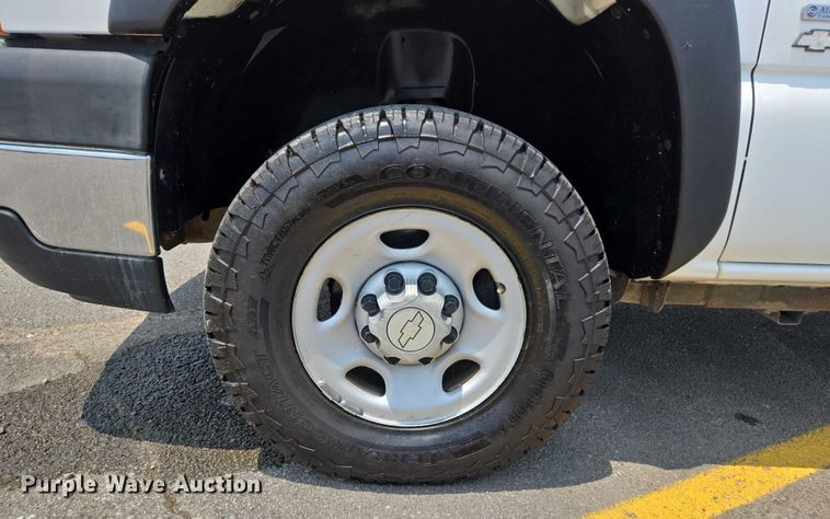 image for item DW7058 2007 Chevrolet  Silverado 2500HD pickup truck