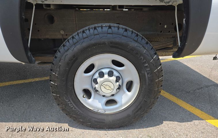 image for item DW7058 2007 Chevrolet  Silverado 2500HD pickup truck