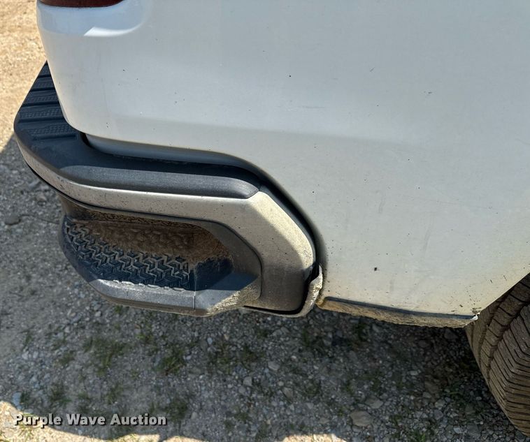 image for item DW7066 2019 Chevrolet Silverado 1500 Double Cab pickup truck