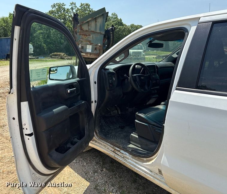 image for item DW7066 2019 Chevrolet Silverado 1500 Double Cab pickup truck