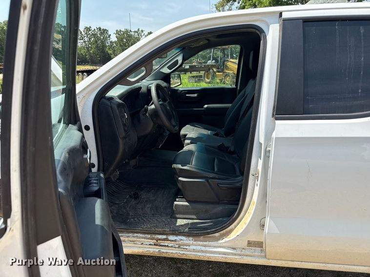 image for item DW7066 2019 Chevrolet Silverado 1500 Double Cab pickup truck