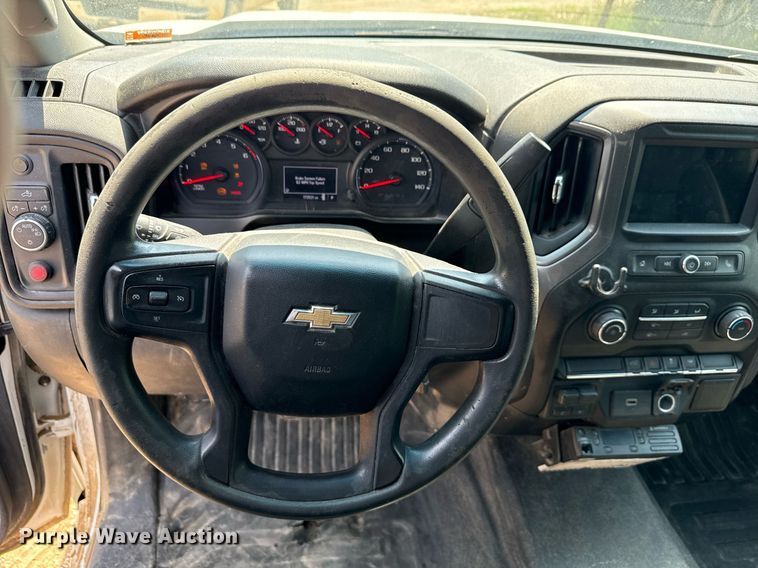 image for item DW7066 2019 Chevrolet Silverado 1500 Double Cab pickup truck
