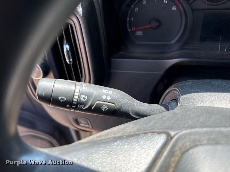 image for item DW7066 2019 Chevrolet Silverado 1500 Double Cab pickup truck