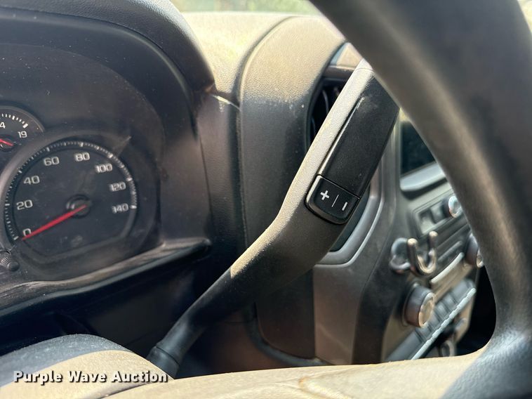 image for item DW7066 2019 Chevrolet Silverado 1500 Double Cab pickup truck