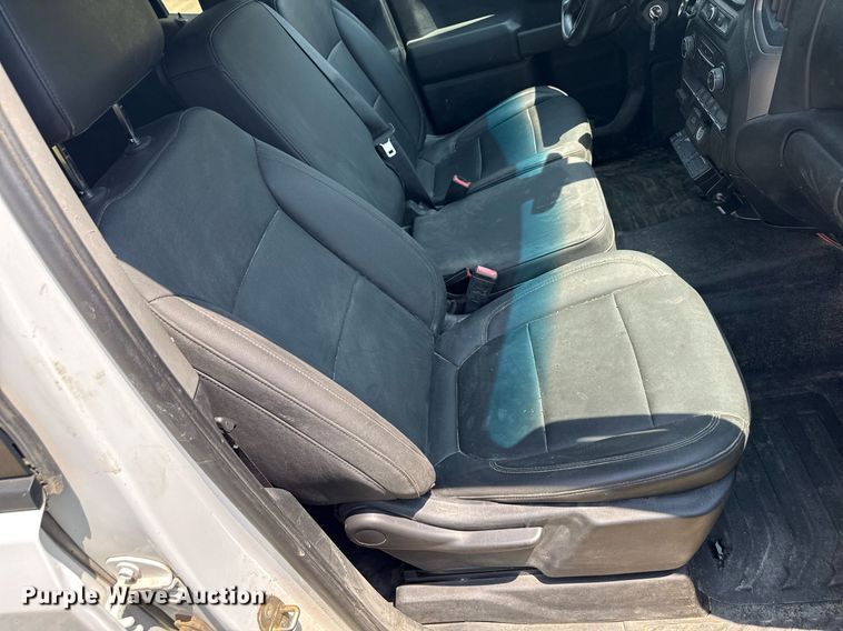 image for item DW7066 2019 Chevrolet Silverado 1500 Double Cab pickup truck