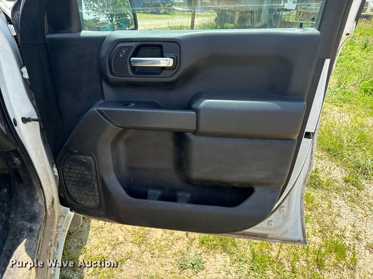 image for item DW7066 2019 Chevrolet Silverado 1500 Double Cab pickup truck