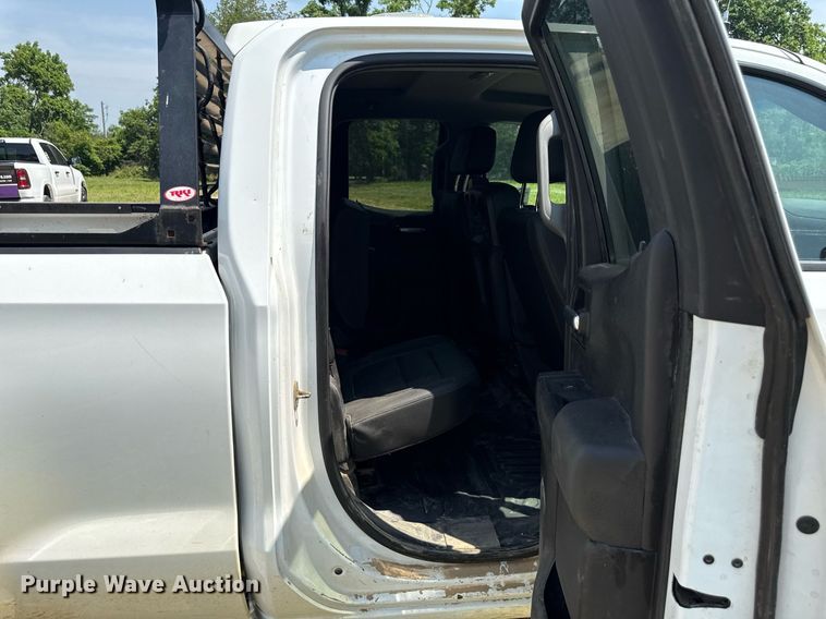 image for item DW7066 2019 Chevrolet Silverado 1500 Double Cab pickup truck