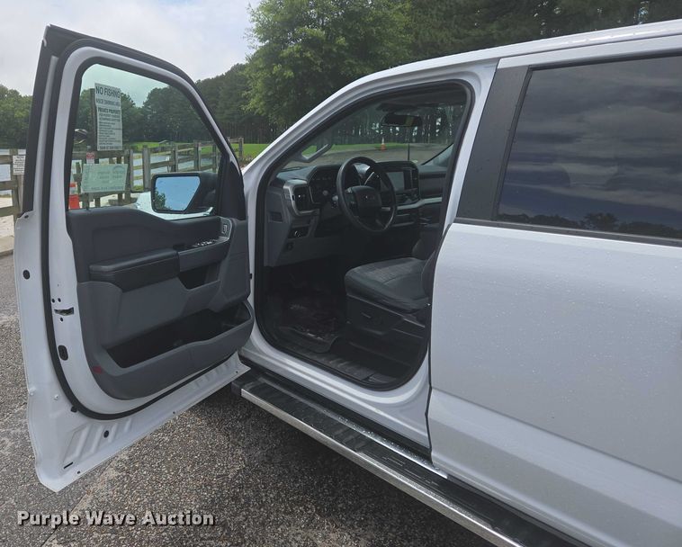 image for item DW7077 2022 Ford  F150 SuperCrew pickup truck