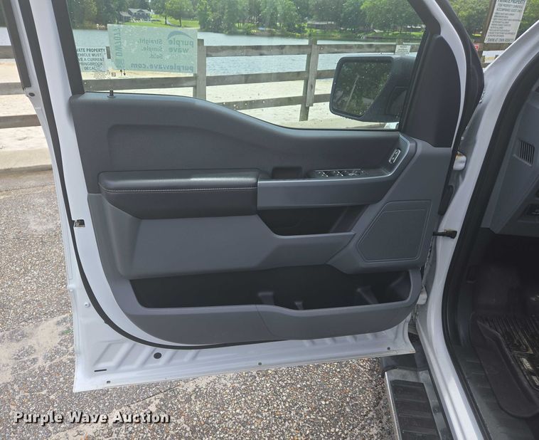 image for item DW7077 2022 Ford  F150 SuperCrew pickup truck