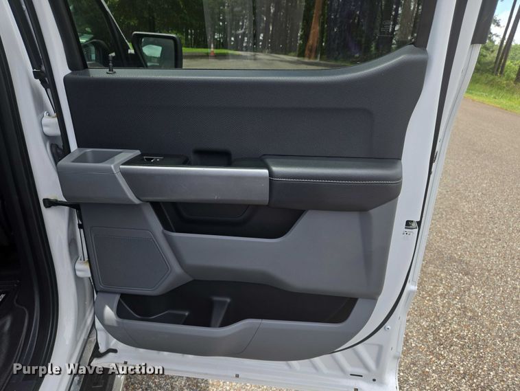 image for item DW7077 2022 Ford  F150 SuperCrew pickup truck