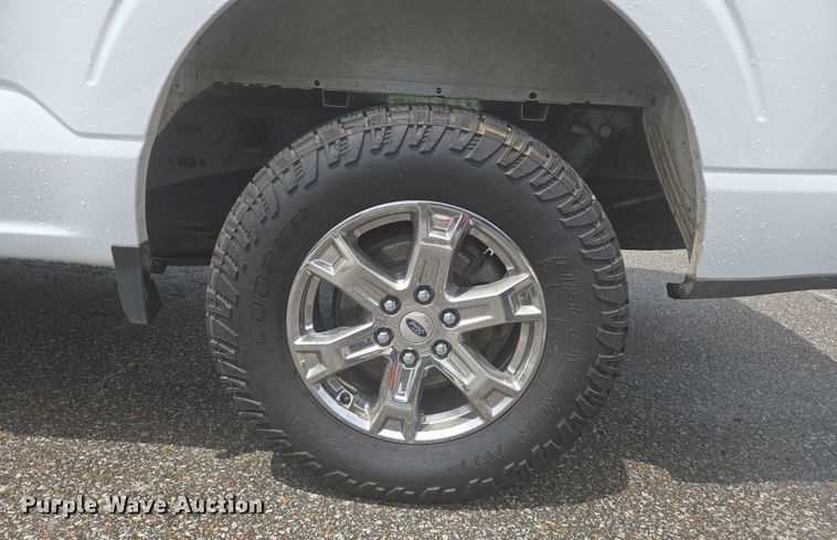 image for item DW7077 2022 Ford  F150 SuperCrew pickup truck