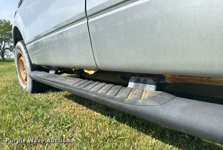 image for item DX3830 2010 Ford F150 SuperCab pickup truck