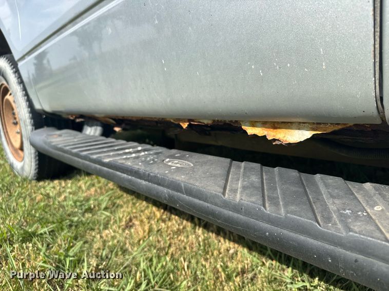 image for item DX3830 2010 Ford F150 SuperCab pickup truck