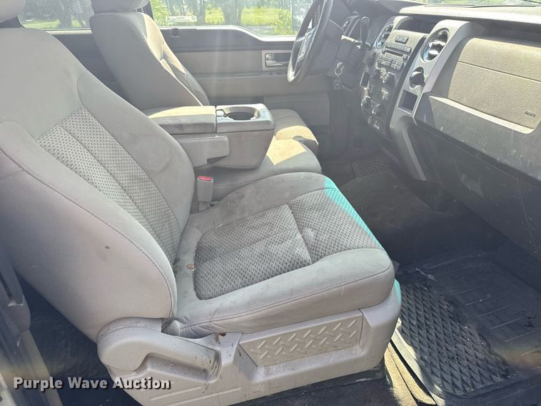 image for item DX3830 2010 Ford F150 SuperCab pickup truck