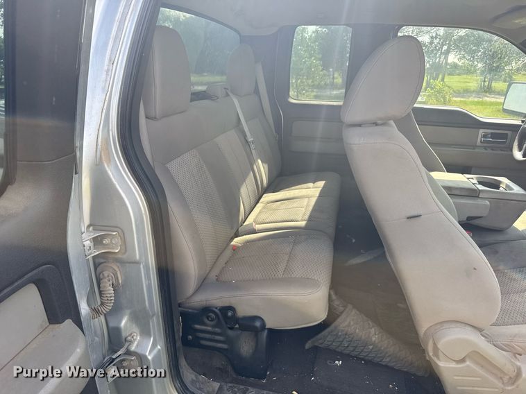 image for item DX3830 2010 Ford F150 SuperCab pickup truck