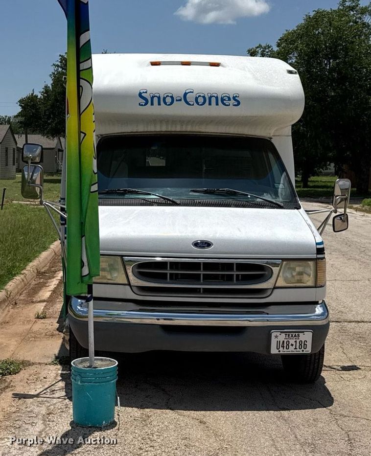 image for item DX5526 1998 Ford E350 food truck