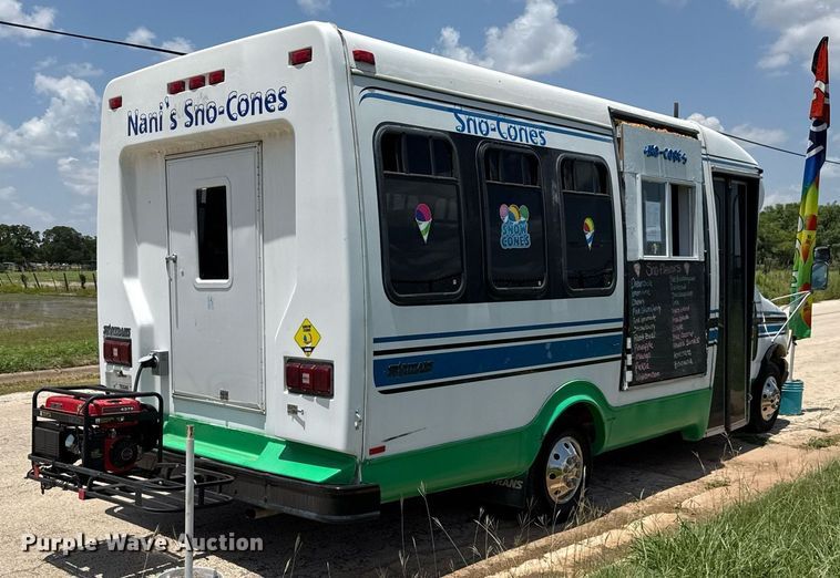 image for item DX5526 1998 Ford E350 food truck