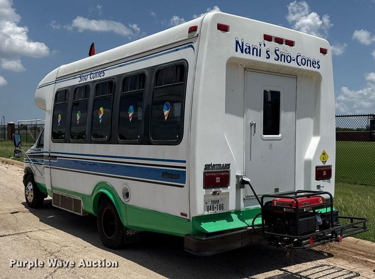 image for item DX5526 1998 Ford E350 food truck