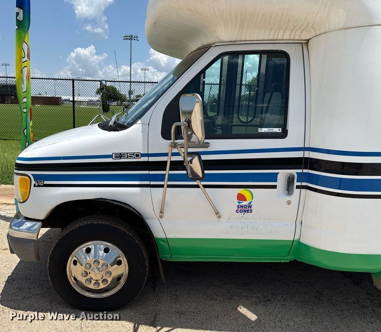 image for item DX5526 1998 Ford E350 food truck