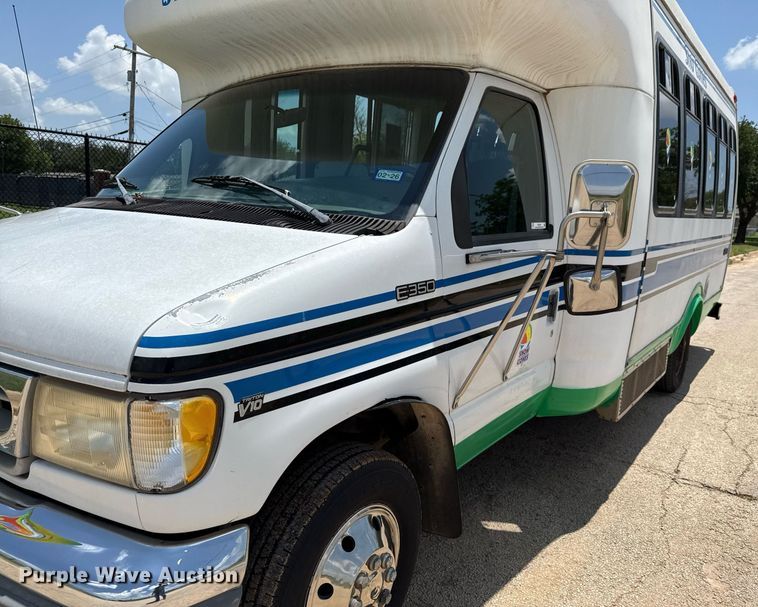 image for item DX5526 1998 Ford E350 food truck