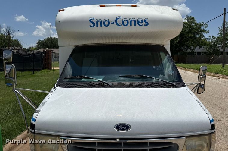 image for item DX5526 1998 Ford E350 food truck