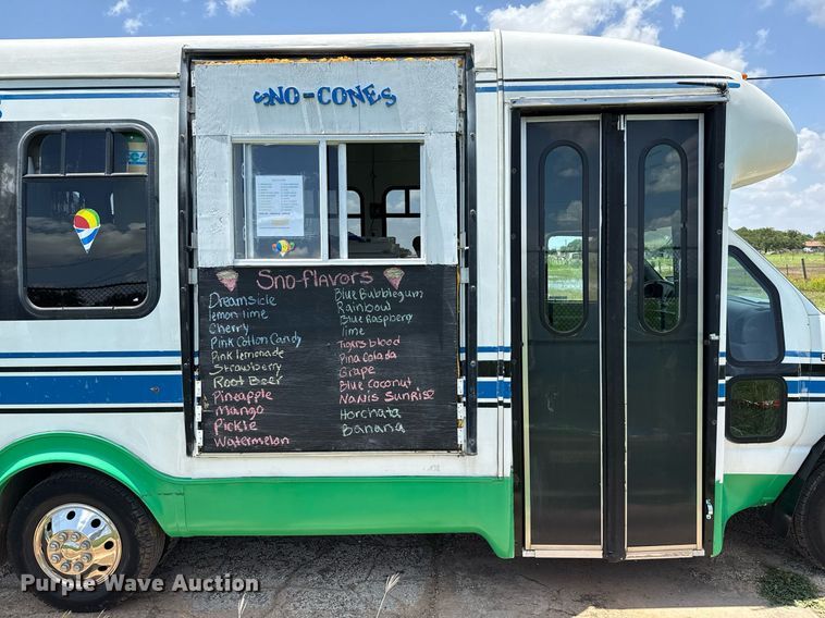 image for item DX5526 1998 Ford E350 food truck